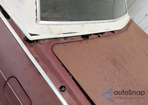 1978 Lincoln Continental z USA, uszkodzony, nr VIN 8YB2A902043